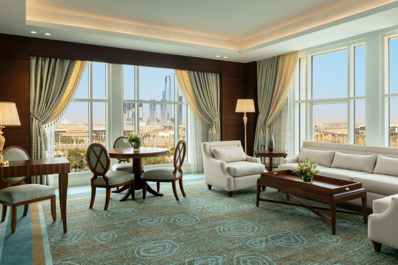 Отель The St Regis New Capital Каир Экстерьер фото A suite at the Jumeirah Emirates Towers Hotel