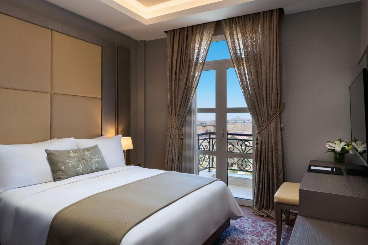 Отель The St Regis New Capital Каир Экстерьер фото Deluxe Room